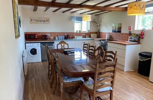 Michelmersh Apartment | Bluebells Farmstay