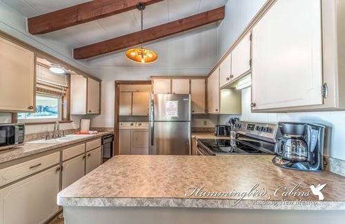 Ruidoso Downs Cabin | Bluebird View: level 2bed/2 bath, cozy home with hot tub and Sierra Blanca views!
