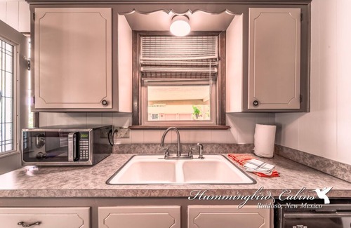 Ruidoso Downs Cabin | Bluebird View: level 2bed/2 bath, cozy home with hot tub and Sierra Blanca views!