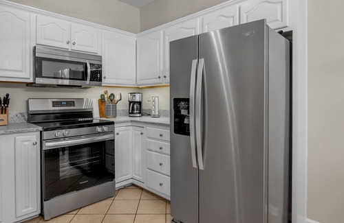 Lexington House | Bluegrass beauty located in central Lexington .