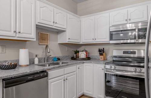 Lexington House | Bluegrass beauty located in central Lexington .