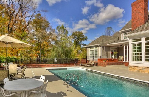 La Grange Bed & Breakfast | Bluegrass Country Estate B&B