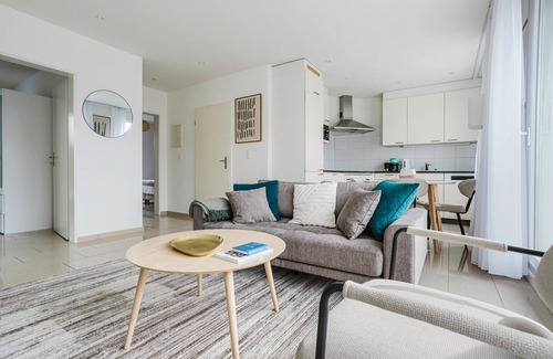 Basel Apartment | Blueground | Am Ring, private w/d, furnished