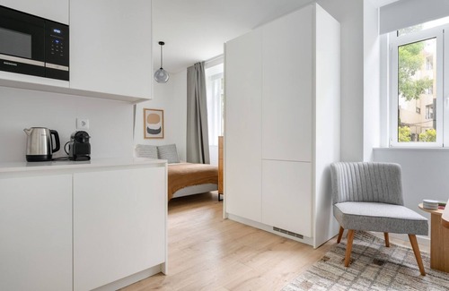 Benfica Apartment | Blueground | Benfica, furnished, full kitchen