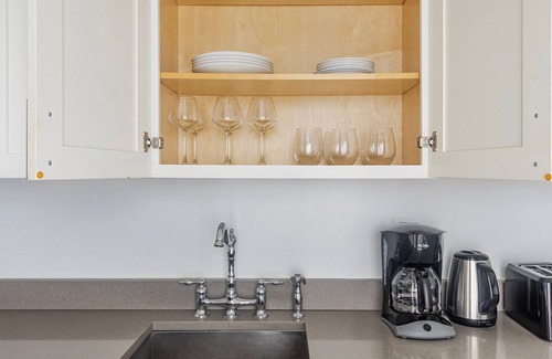 Upper East Side Apartment | Blueground | Carnegie Hill, fitness center, nr Central Park