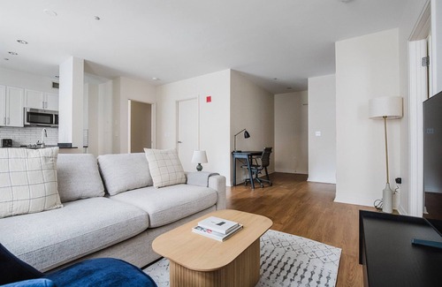Downtown Boston Apartment | Blueground | Financial District, washer, nr Boston Harbor