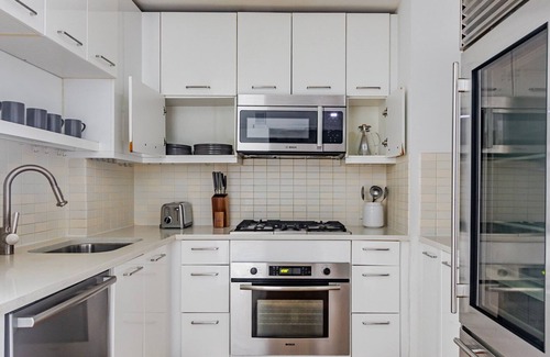Hell's Kitchen Apartment | Blueground | Hell's Kitchen, fitness, nr Hudson Yards