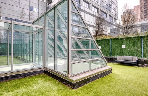Hell's Kitchen Apartment | Blueground | Hell's Kitchen, fitness, nr Hudson Yards