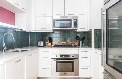 Hell's Kitchen Apartment | Blueground | Hell's Kitchen, fitness center, nr Hudson River Park