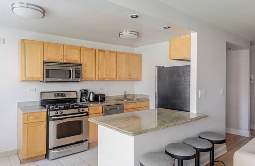 Manhattan Valley Apartment | Blueground | Manhattan Valley, balcony, nr Central Park