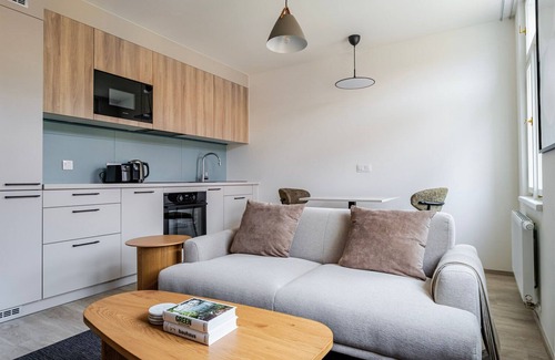 Nusle Apartment | Blueground | Nusle, city view, nr Vysehrad (PRG-76)