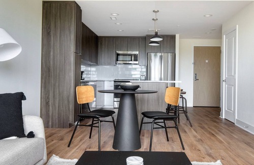 Pentagon City Apartment | Blueground | Pentagon City, rooftop, nr Potomac River