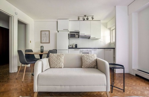 Quartier de Javel Apartment | Blueground | Porte Saint Cloud, balcony, nr sports