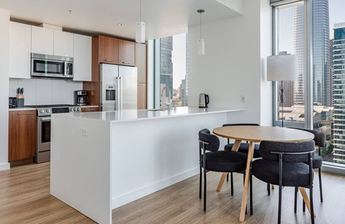 South Beach Apartment | Blueground | Rincon Hill, pool & EV, nr Ferry