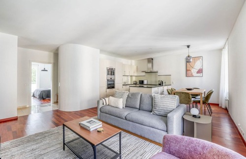 Alt-Wiedikon Apartment | Blueground | Wiedikon, balcony & w/d, nr market
