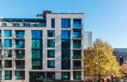 Williamsburg Apartment | Blueground | Williamsburg, balcony, nr McCarren Park