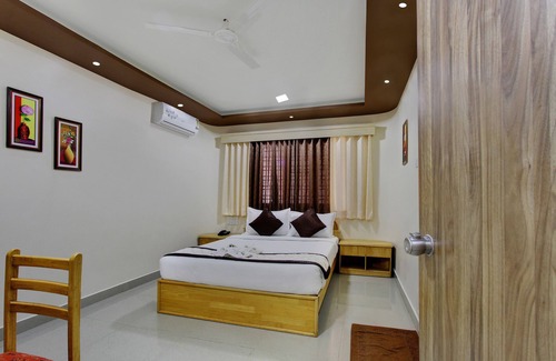 Koramangala Hotel | Bluemoon Comforts