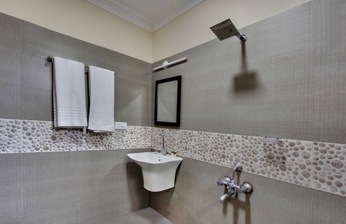 Koramangala Hotel | Bluemoon Comforts