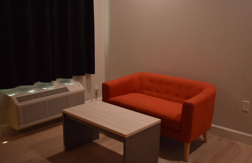 North Shore Hotel | Bluestar Inn