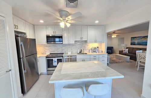 Bolongo Bay Condo | Blueviews @ Sea Cliff 3Bed/3Bath