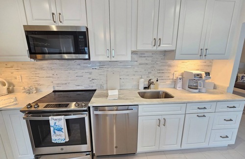 Bolongo Bay Condo | Blueviews @ Sea Cliff 3Bed/3Bath