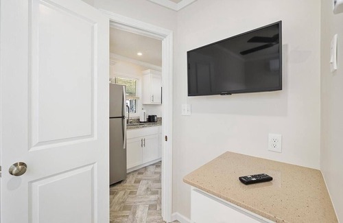 Chincoteague House | Blufin Bungalows & Marina