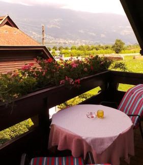Ossiach House | Blumenpension Strauss - Ferienwohnungen