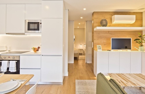 Lisbon Old Town Apartment | BmyGuest Bruno's 36 Exclusive Apartments IV (C99)