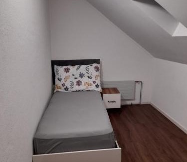 Wohlen Bed & Breakfast | BnB 2 Room sleep 3 - 1x Queensize-Double Bed 1x Single Bed