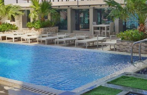 Al Olaya District Apartment | bnbme | Chic 1BR Apartment w/ Outdoor Pool Access