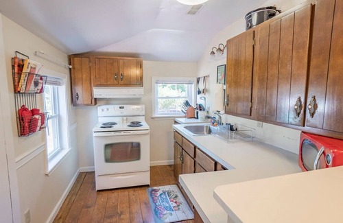Red Mill Pond Cottage | BnB’s Dog-Friendly Cottage