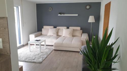Buhl Apartment | Boardingappartement Windeckblick, ruhige, zentrale Lage mit großem Südbalkon