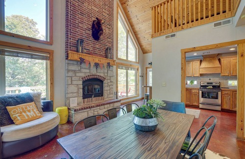 Eucha Cabin | Boat Dock & Fire Pit: Lakefront Paradise in Eucha!