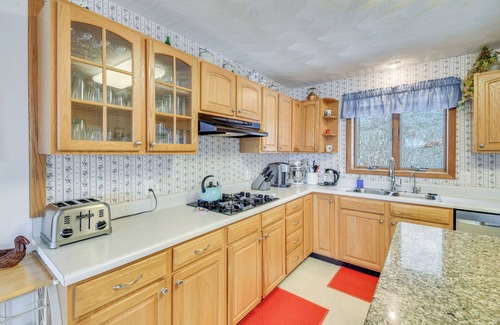 Town of Ledyard House | Boat, Grill & Unwind: Lakefront Cayuga Home!