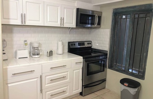 West Little Havana House | Boat House near Calle Ocho's Little Havana
