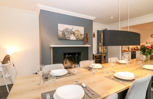 Maryculter Cottage | BOAT HOUSE, pet friendly, with open fire in Peterculter