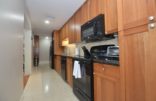 North River Shores House | Boat Park Bungalow with heated Pool