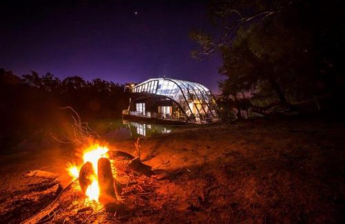 Nichols Point Boat Rental | BOATEL Riverdream Luxury Houseboat