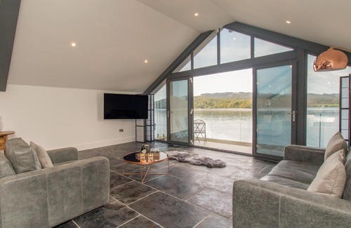 Windermere House | Boathouse on the Lake