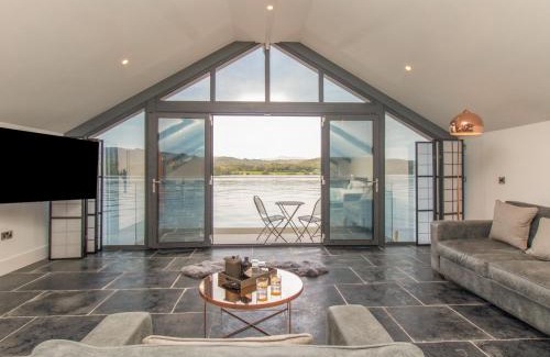 Windermere House | Boathouse on the Lake