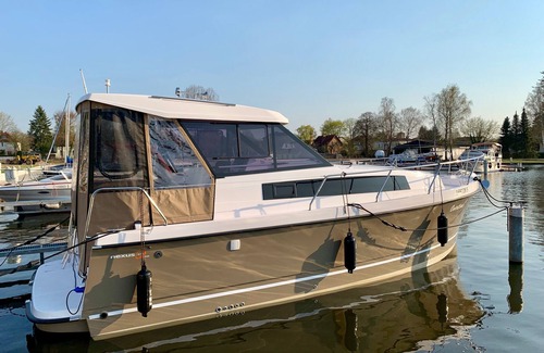 Braunsbedra Boat Rental | Boating vacation with the yacht Overtime in the Leipziger Neuseenland