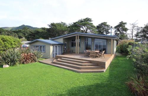 Pakawau House | BOB - Bach on the Beach