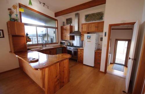 Pakawau House | BOB - Bach on the Beach