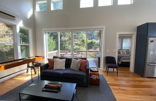 Yachats Cabin | Bob Creek Cabin - across from Bob Creek Beach, Forest, hot tub