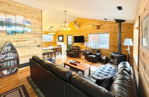Indian Mountain House | Bobcat Trail Cabin on 3 Acres in Como!