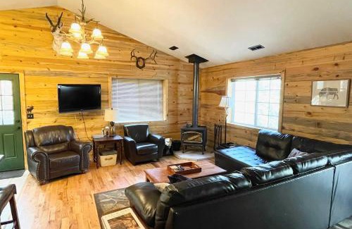 Indian Mountain House | Bobcat Trail Cabin on 3 Acres in Como!