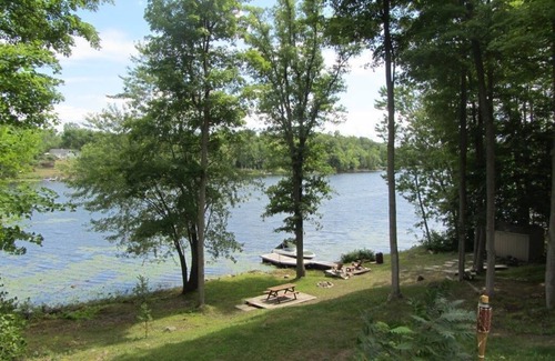Frontenac Cottage | Bobs Lake 3 bedroom Cottage