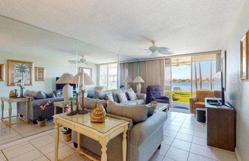St. Petersburg Apartment | Boca Ciega Bay Resort #114