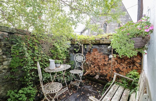 Penmachno House | BOD GWYNEDD, pet friendly, with open fire in Penmachno