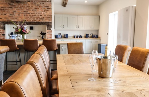 Trefeglwys Cottage | BODAIOCH HALL, pet friendly, luxury holiday cottage in Caersws